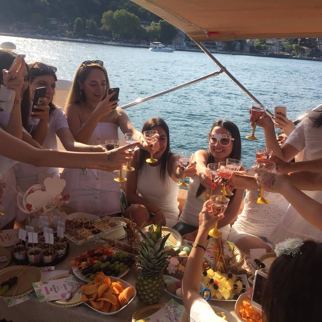 Yatta Bekarlığa Veda Partisi
